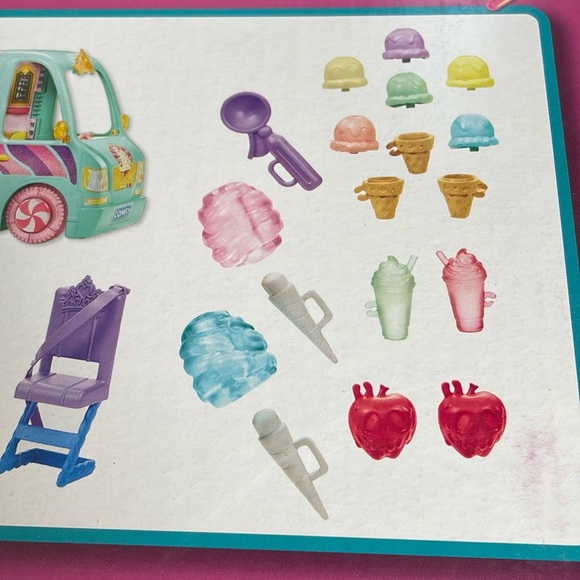 Disney Princess - Comfy Squad Ariel and Sweet Treats Truck - Picture 11 of 12